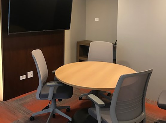 Sala Pequeña CoWork #1 (4 pax/SV)
